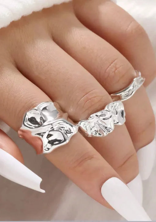 Twist Elegance Ring