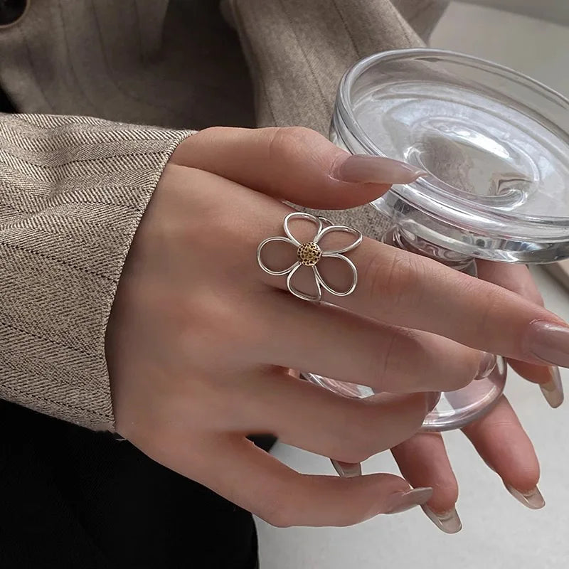 Bloom Charm Flower Ring