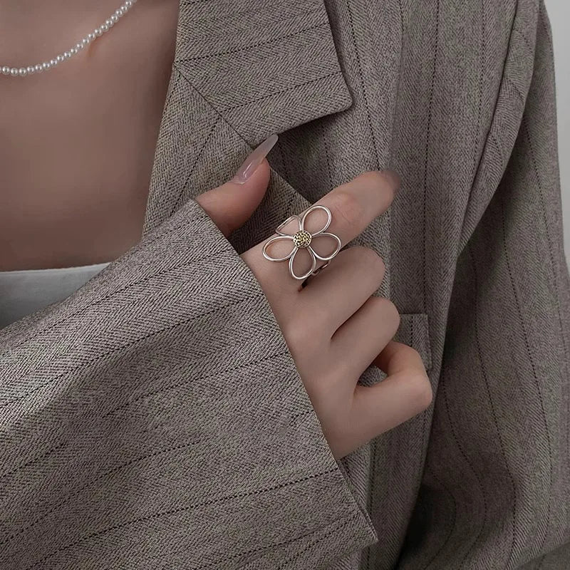 Bloom Charm Flower Ring